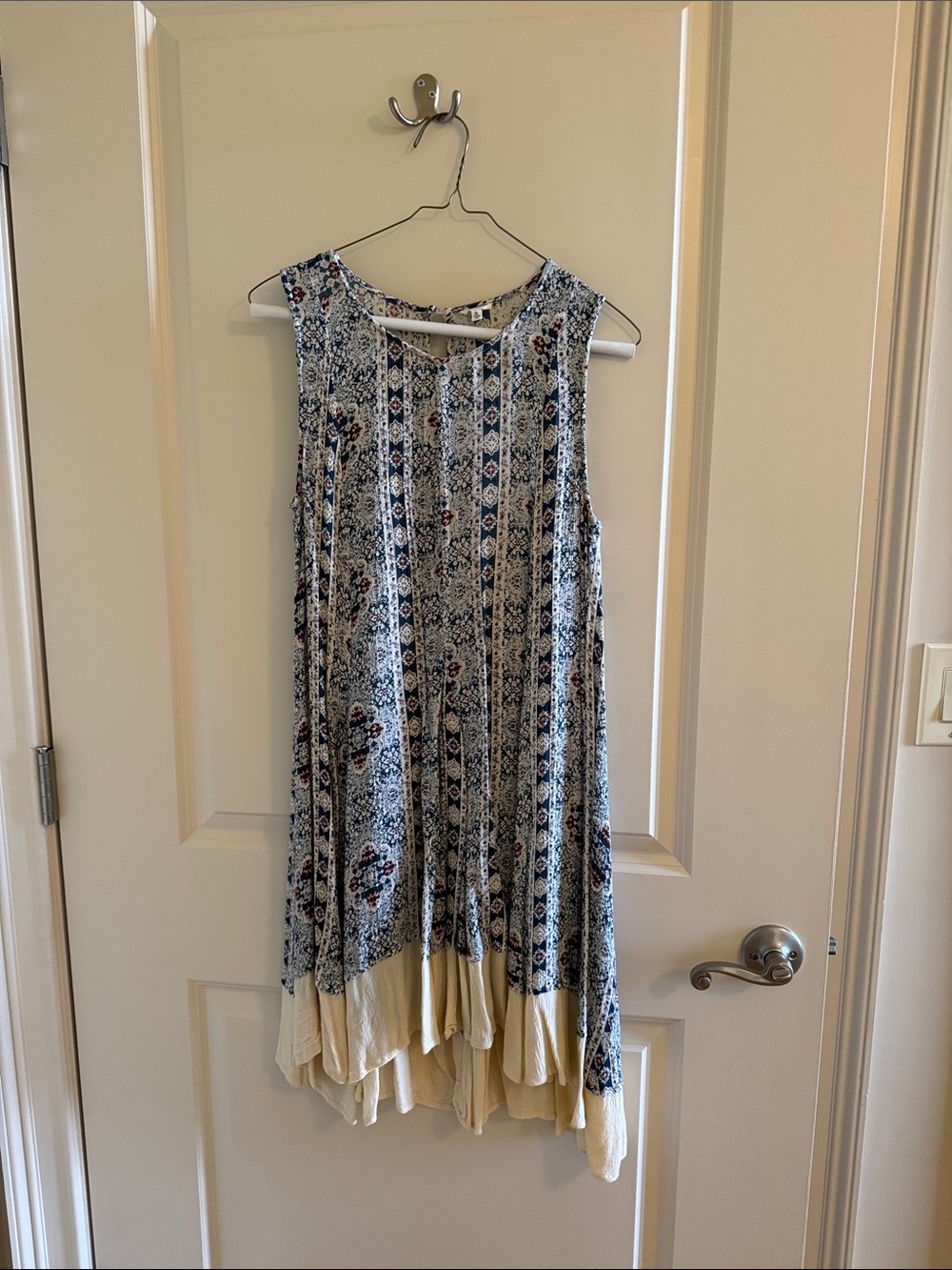 En Creme Blue Floral Sleeveless Swing Dress with Cream Hem. Size-S